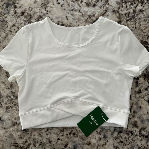 Halara micro crop top - Picture 1 of 5